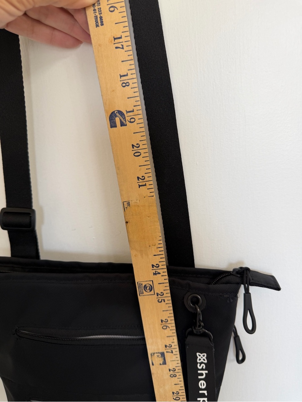 Sherpani Black Compact Crossbody Sling Bag - Picture 5 of 15